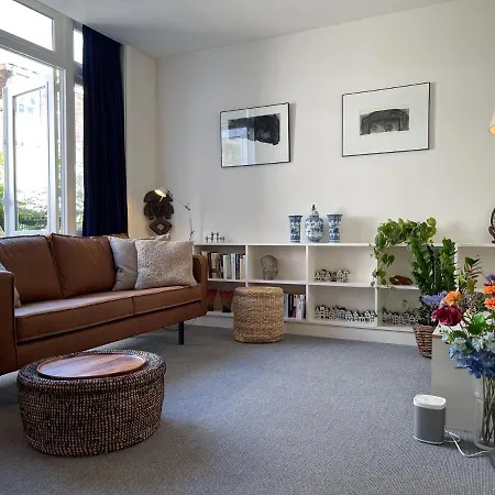 Here's Lucy * Άμστερνταμ