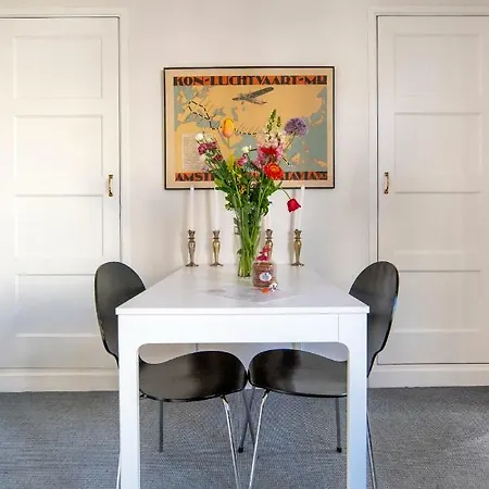 Here's Lucy * Άμστερνταμ